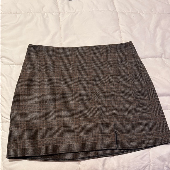 Old Navy Dresses & Skirts - Old Navy Brown Plaid Mini Skirt
